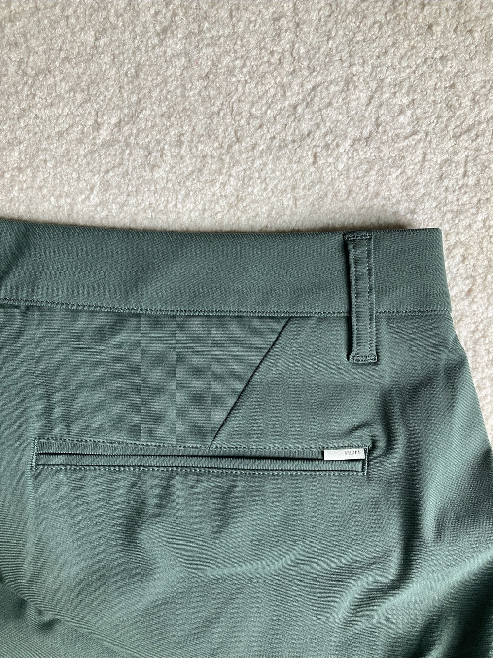 Vuori meta shorts - like new - Picture 6 of 12